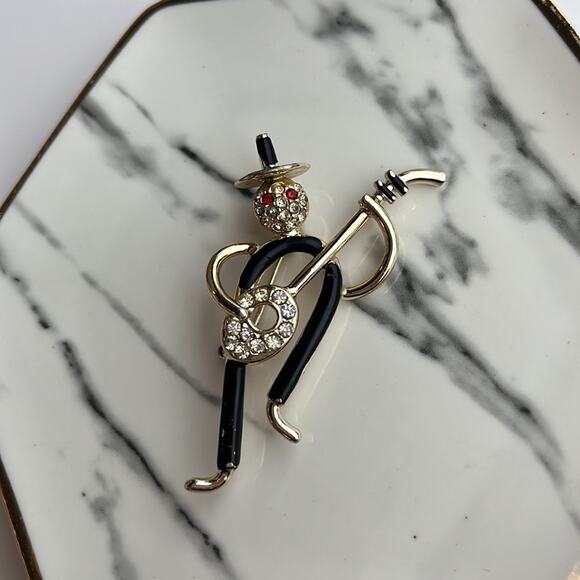 Vintage Costume Jewelry Music Man Pin Banjo Player Musician Music Teacher Blues - Picture 2 of 5